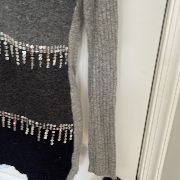 Sequined Grey Color Block Sweater BKE boutique - Picture 4 of 7